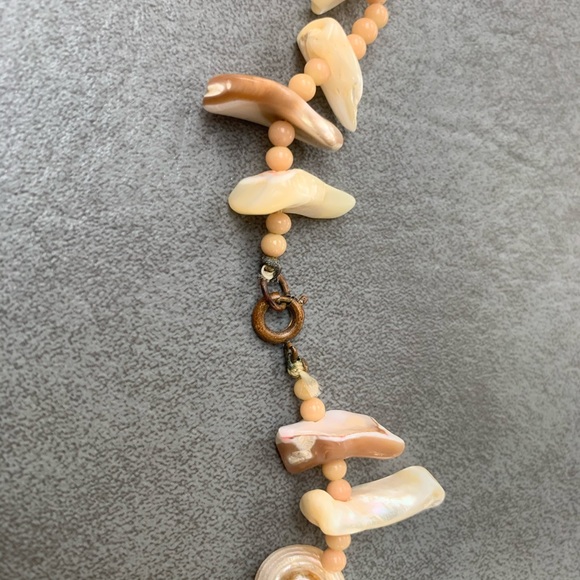 Set of 2 Seashell Necklaces - Picture 5 of 6